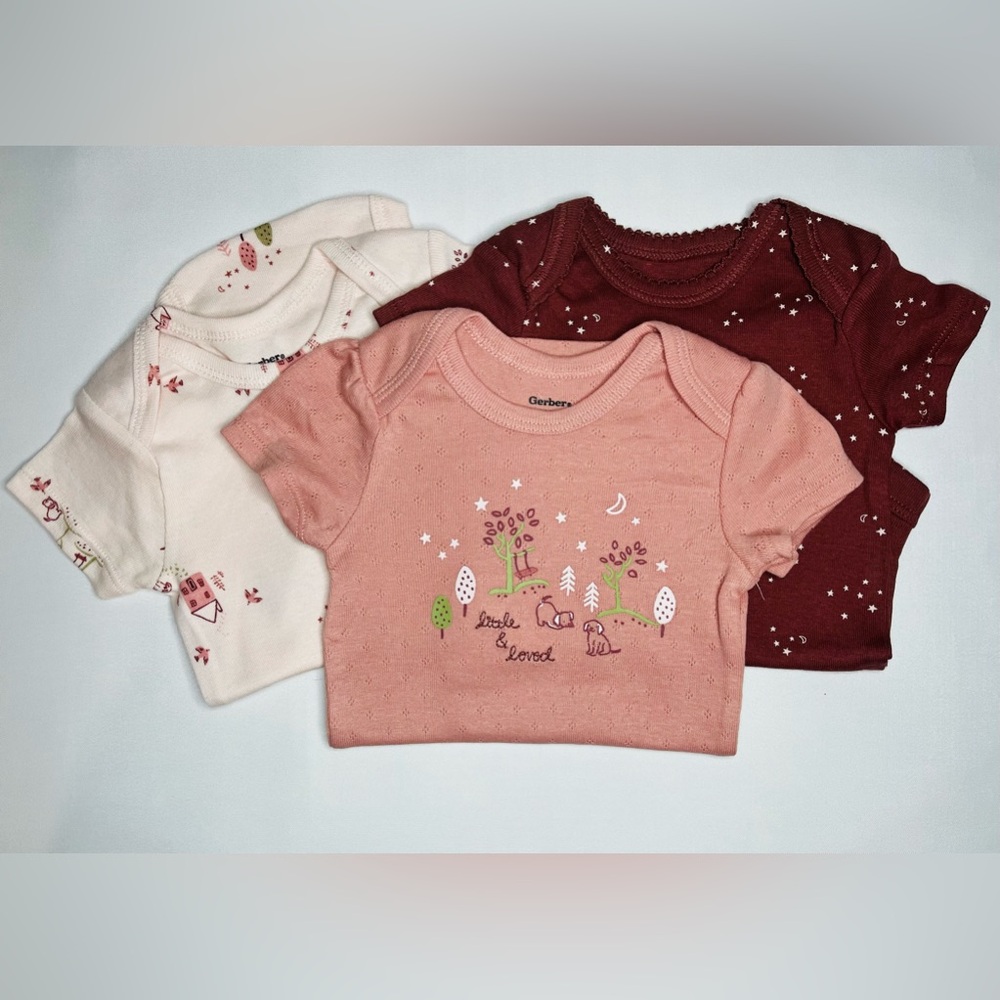 NWOT Gerber Baby Girl Short Sleeve Cotton Bodysuits, 3-Pack, Size 0-3 Months